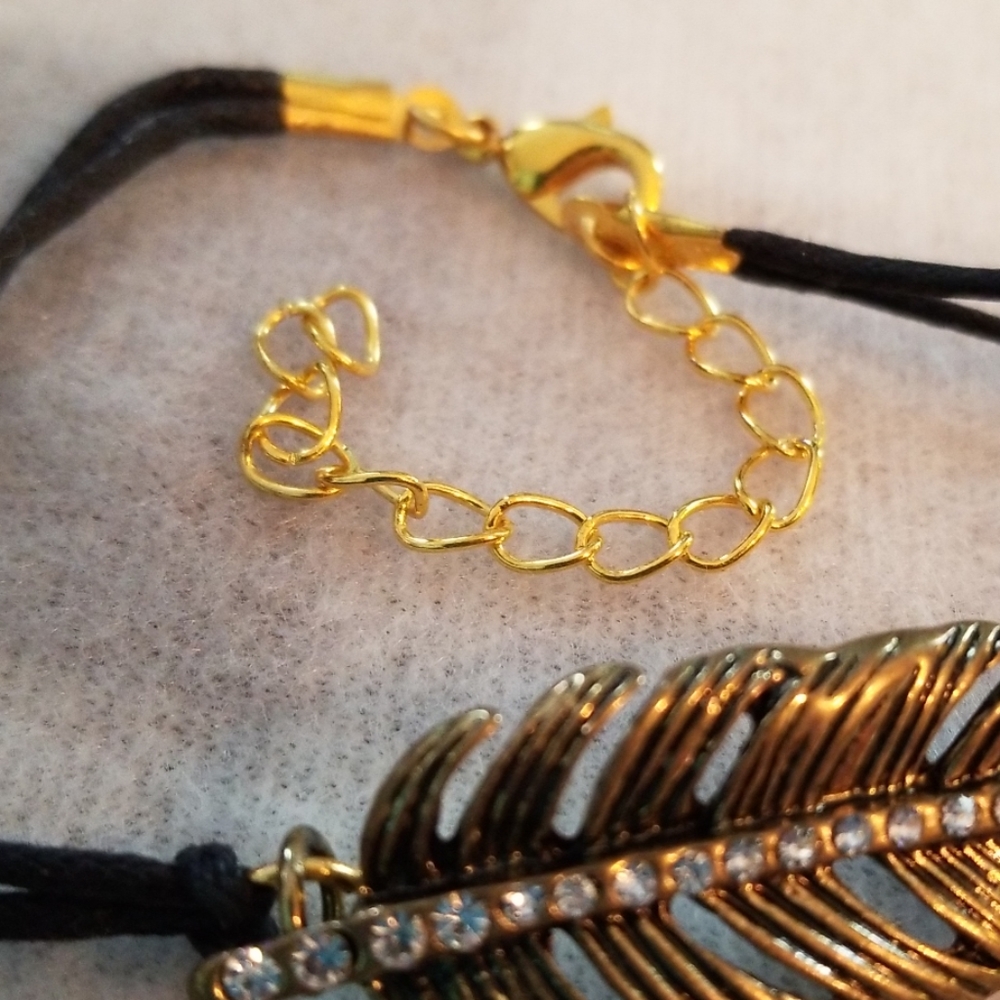 Feather Bracelet - Picture 3 of 4
